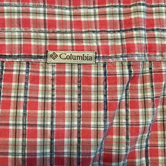 COLUMBIA SPORTSWEAR COMPANY Sleeveless Shirt - Picture 4 of 6